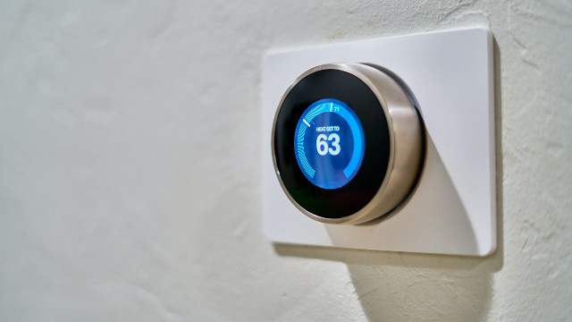 thermostat-with-humidity-control
